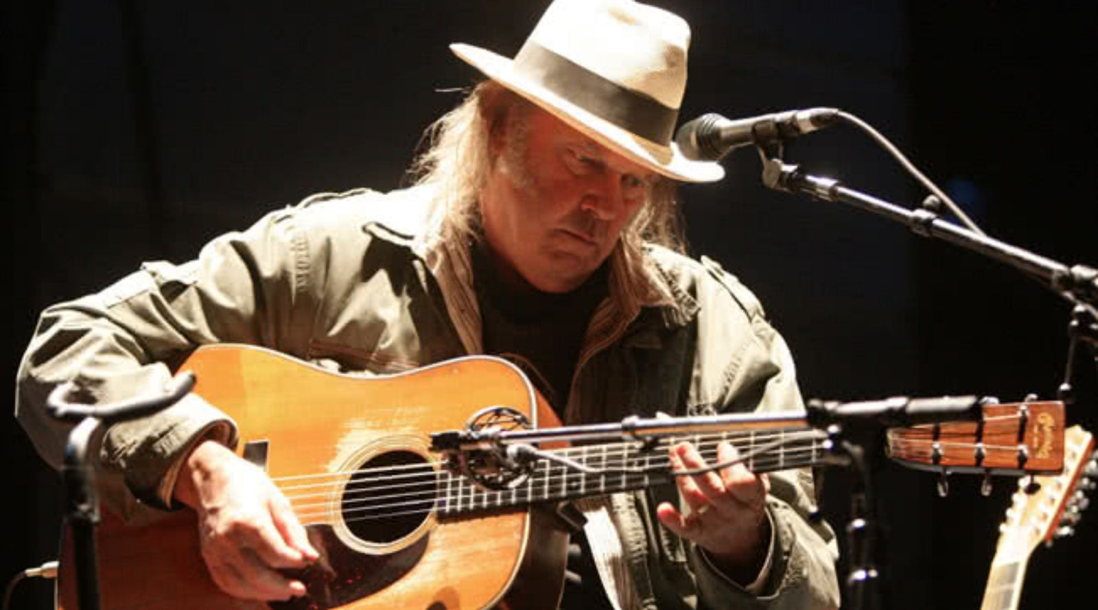 The Martin D-28: Three Iconic Players